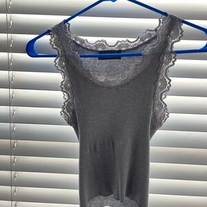 grey tank!